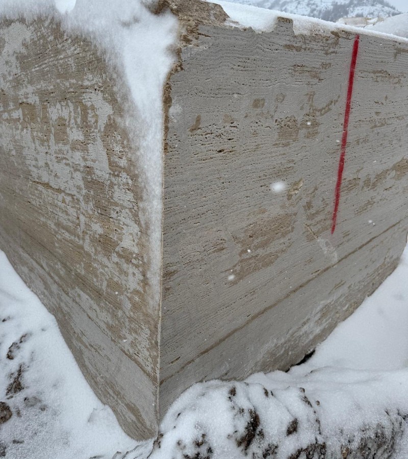 Traverten Blok-Moloz Taşlari Uygun Fi̇yata Veri̇lecekti̇r